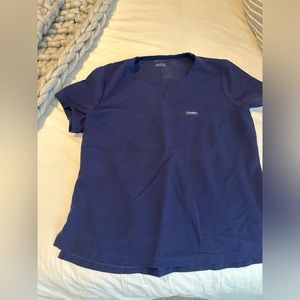 Jaanuu V neck scrub top